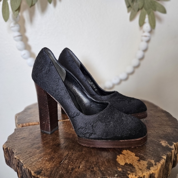 Gucci Black Lace Platform Heels Size 36 Italy Authentic RA Verified Designer - Picture 4 of 16